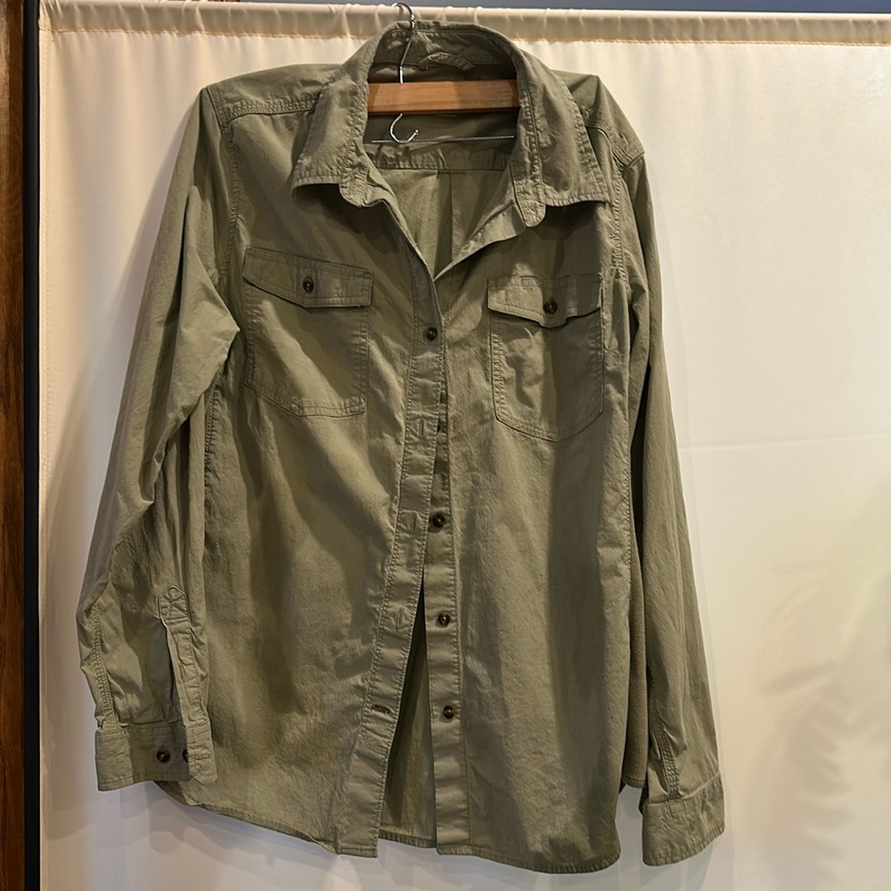 Carhartt Women’s Long Sleeve Button Up Shirt